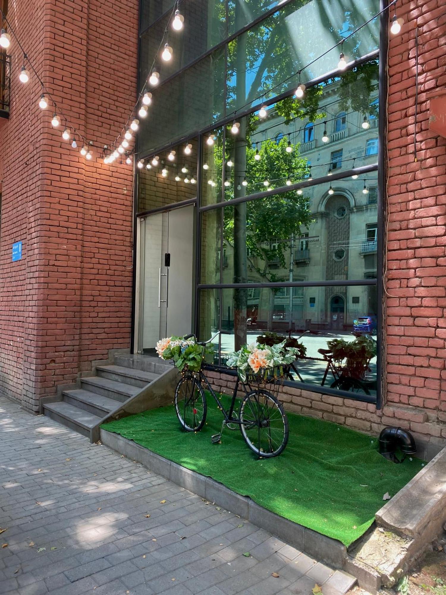 Queen Hostel Tbilisi Exterior photo
