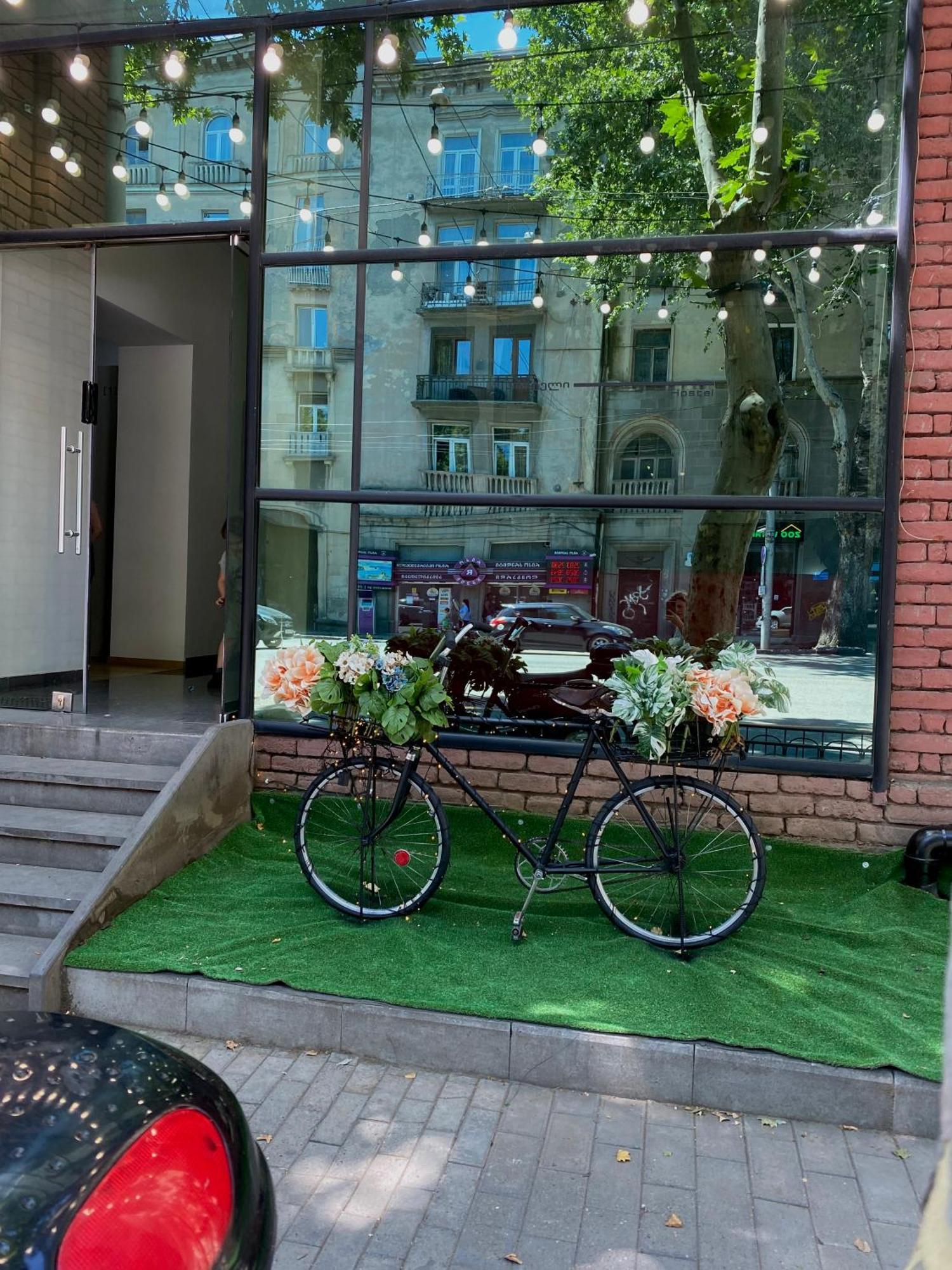 Queen Hostel Tbilisi Exterior photo